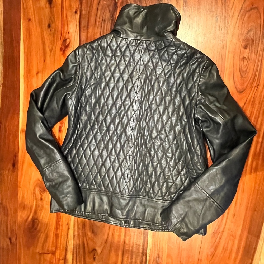 100% Leather Quilted Jacket - Picture 6 of 7